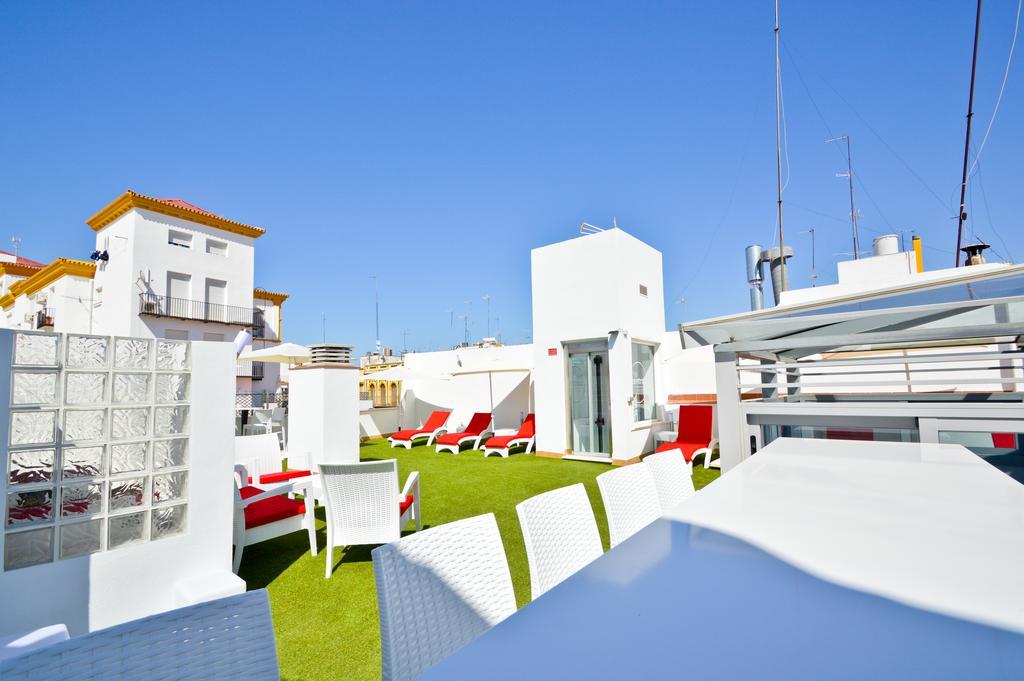 The Zentral Arenal Suites Seville Exterior photo